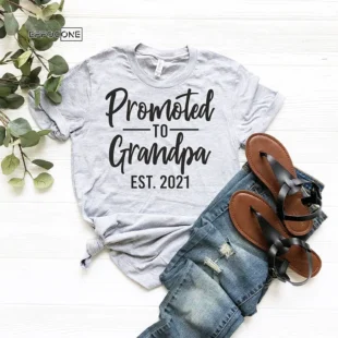 Promoted To Grandpa Est. 2021 T-Shirt